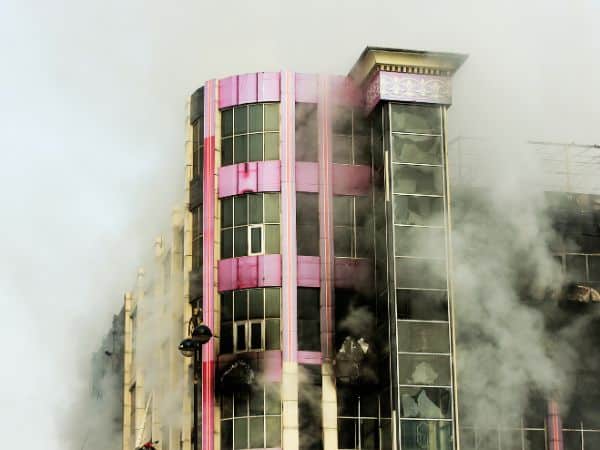 pulizia condominio incendiato